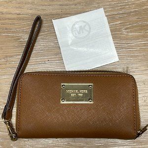 Michael Kors Wristlet Clutch